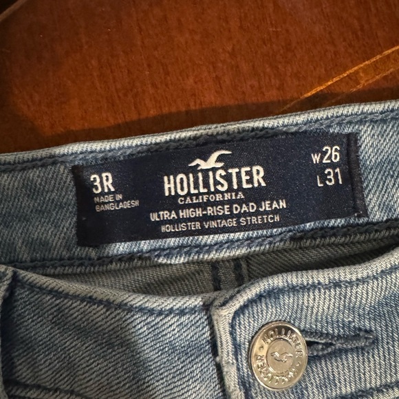 Hollister Vintage Stretch Denim Jeans - Picture 2 of 6